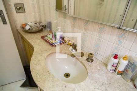 Casa à venda com 207m², 4 quartos e 2 vagasBanheiro Social