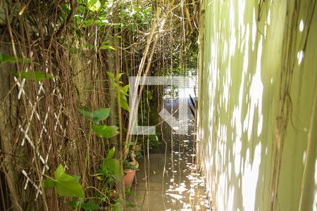 Casa à venda com 207m², 4 quartos e 2 vagasCorredor Lateral