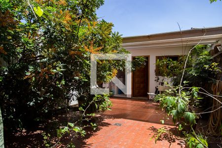 Casa à venda com 207m², 4 quartos e 2 vagasQuintal e Área de Serviço