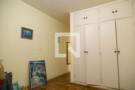 Casa à venda com 207m², 4 quartos e 2 vagasSuíte