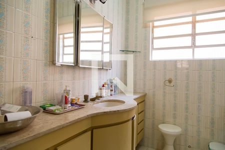 Casa à venda com 207m², 4 quartos e 2 vagasBanheiro Social