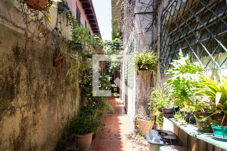 Casa à venda com 207m², 4 quartos e 2 vagasCorredor Lateral