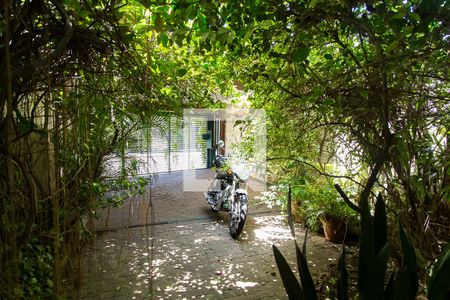 Casa à venda com 207m², 4 quartos e 2 vagasGaragem