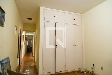 Casa à venda com 207m², 4 quartos e 2 vagasSuíte