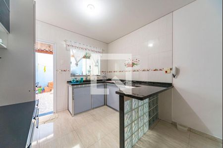 Casa para alugar com 79m², 2 quartos e 2 vagasCopa e Cozinha 