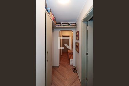 Apartamento à venda com 178m², 4 quartos e 2 vagas Apartamento à venda com 178m², 4 quartos e 2 vagasCorredor - Quartos