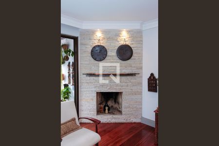 Apartamento à venda com 178m², 4 quartos e 2 vagas Apartamento à venda com 178m², 4 quartos e 2 vagasSala 1 - Lareira
