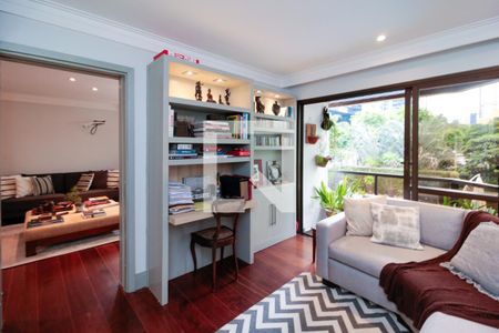 Apartamento à venda com 178m², 4 quartos e 2 vagas Apartamento à venda com 178m², 4 quartos e 2 vagasSala 2