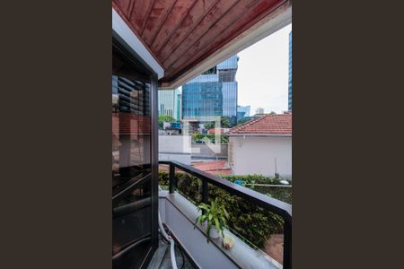 Apartamento à venda com 178m², 4 quartos e 2 vagas Apartamento à venda com 178m², 4 quartos e 2 vagasVaranda da Sala