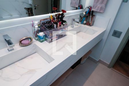 Apartamento à venda com 178m², 4 quartos e 2 vagas Apartamento à venda com 178m², 4 quartos e 2 vagasBanheiro da Suíte 2 - Torneiras