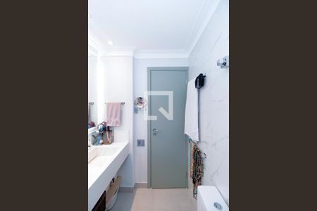 Apartamento à venda com 178m², 4 quartos e 2 vagas Apartamento à venda com 178m², 4 quartos e 2 vagasBanheiro da Suíte 2