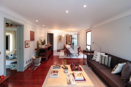 Apartamento à venda com 178m², 4 quartos e 2 vagas Apartamento à venda com 178m², 4 quartos e 2 vagasSala 1