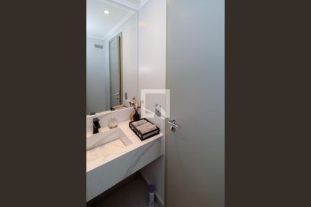 Apartamento à venda com 178m², 4 quartos e 2 vagas Apartamento à venda com 178m², 4 quartos e 2 vagasLavabo
