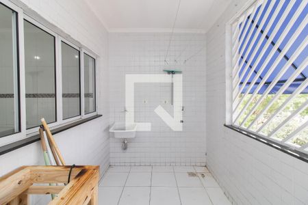 Casa à venda com 180m², 3 quartos e 4 vagasÁrea de Serviço