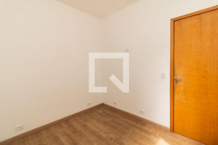 Casa à venda com 180m², 3 quartos e 4 vagasQuarto 2