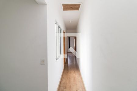 Casa à venda com 180m², 3 quartos e 4 vagasCorredor