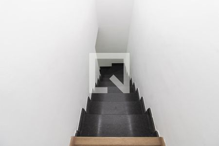 Casa à venda com 180m², 3 quartos e 4 vagasEscada