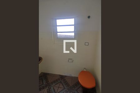 Banheiro de casa para alugar com 1 quarto, 50m² em Jardim Umarizal, São Paulo