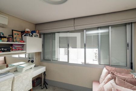 Apartamento à venda com 230m², 4 quartos e 2 vagas Apartamento à venda com 230m², 4 quartos e 2 vagasQuarto 3