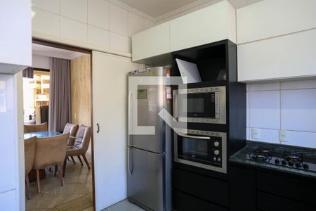 Apartamento para alugar com 220m², 3 quartos e 2 vagas Apartamento para alugar com 220m², 3 quartos e 2 vagasCozinha