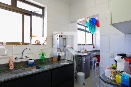 Apartamento para alugar com 220m², 3 quartos e 2 vagas Apartamento para alugar com 220m², 3 quartos e 2 vagasCozinha