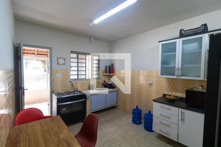 Cozinha de casa para alugar com 2 quartos, 141m² em Jardim Flamboyant, Campinas