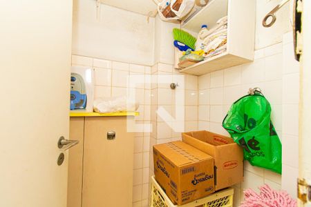 Apartamento para alugar com 175m², 3 quartos e 1 vaga Apartamento para alugar com 175m², 3 quartos e 1 vagaBanheiro de Serviço