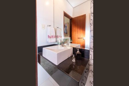 Banheiro de apartamento à venda com 4 quartos, 240m² em Cidade Nova, Belo Horizonte