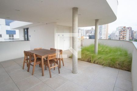 Studio à venda com 27m², 1 quarto e sem vaga Studio à venda com 27m², 1 quarto e sem vagaTerraço