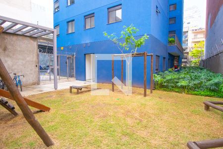 Studio à venda com 27m², 1 quarto e sem vaga Studio à venda com 27m², 1 quarto e sem vagaÁrea comum - Playground