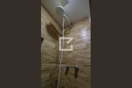 Casa de condomínio à venda com 110m², 3 quartos e 2 vagasBanheiro 2