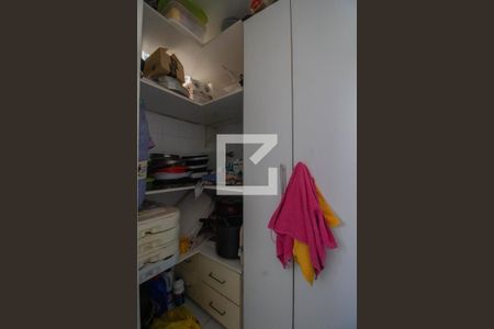 Casa de condomínio à venda com 110m², 3 quartos e 2 vagasDespensa