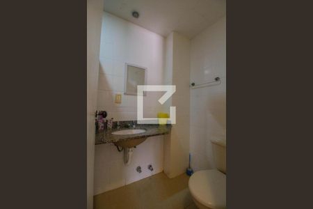 Casa de condomínio à venda com 110m², 3 quartos e 2 vagasBanheiro 2
