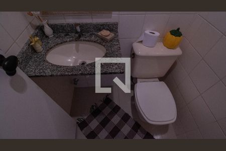 Casa de condomínio à venda com 110m², 3 quartos e 2 vagasLavabo