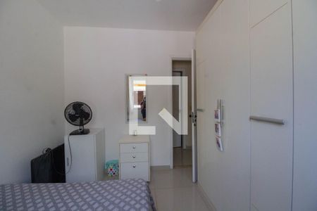 Casa de condomínio à venda com 110m², 3 quartos e 2 vagasQuarto 2