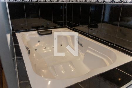 Casa à venda com 300m², 3 quartos e 5 vagasBanheiro da Suíte 3