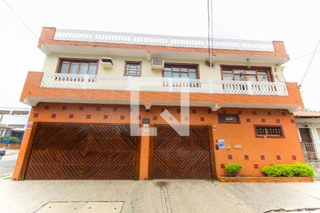 Casa para alugar com 350m², 4 quartos e 3 vagasFachada