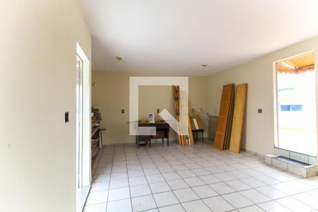 Casa para alugar com 350m², 4 quartos e 3 vagasSalão