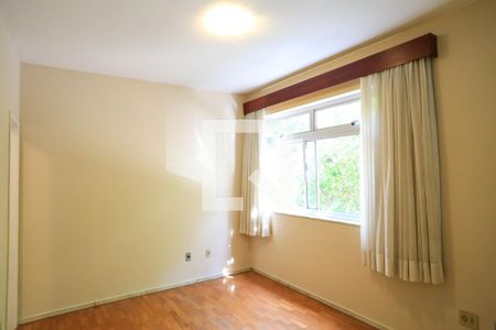 Suíte de apartamento para alugar com 4 quartos, 150m² em Savassi, Belo Horizonte