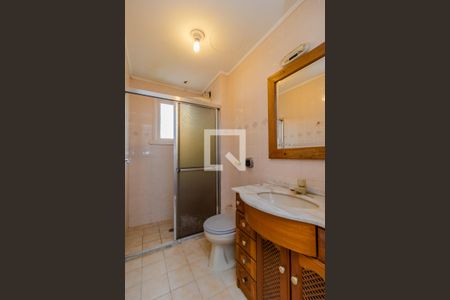 Banheiro de apartamento para alugar com 1 quarto, 51m² em Glória, Porto Alegre