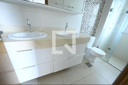 Apartamento para alugar com 127m², 3 quartos e 3 vagasBanheiro