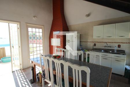 Casa à venda com 410m², 5 quartos e 3 vagasChurrasqueira