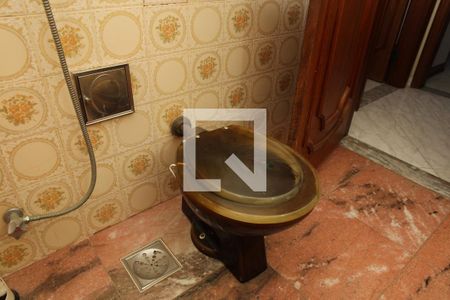 Casa de condomínio à venda com 250m², 3 quartos e sem vagaBanheiro Social (2º Andar)