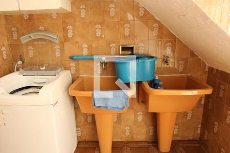 Casa de condomínio à venda com 250m², 3 quartos e sem vagaÁrea de Serviço (1º Andar)