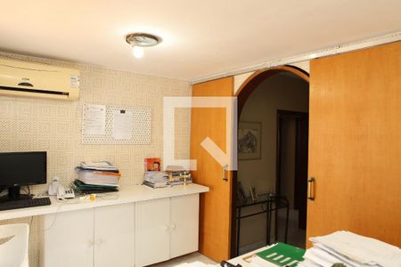 Casa de condomínio à venda com 250m², 3 quartos e sem vagaEscritório (2º Andar)