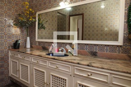 Casa de condomínio à venda com 250m², 3 quartos e sem vagaBanheiro do Quarto 3 - Suíte (2º Andar)