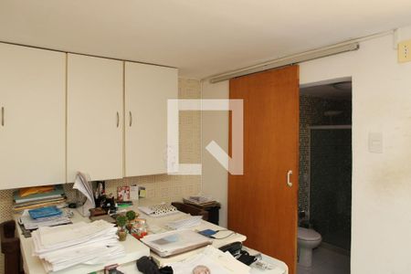 Casa de condomínio à venda com 250m², 3 quartos e sem vagaEscritório (2º Andar)