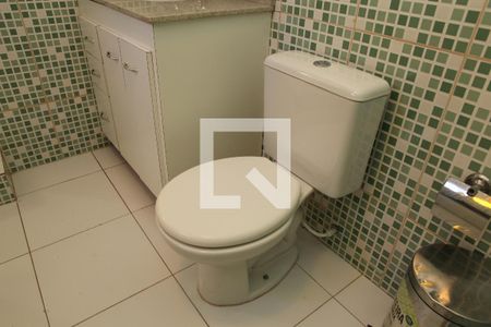 Casa de condomínio à venda com 250m², 3 quartos e sem vagaBanheiro do Escritório (2º Andar)