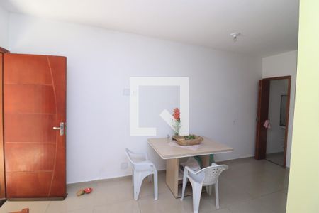 Sala de TV de casa de condomínio para alugar com 2 quartos, 75m² em Vila Esperança, São Paulo