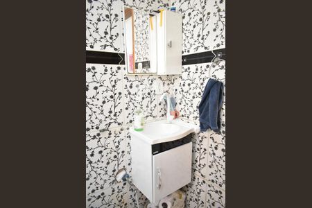 Casa para alugar com 80m², 2 quartos e 3 vagasBanheiro